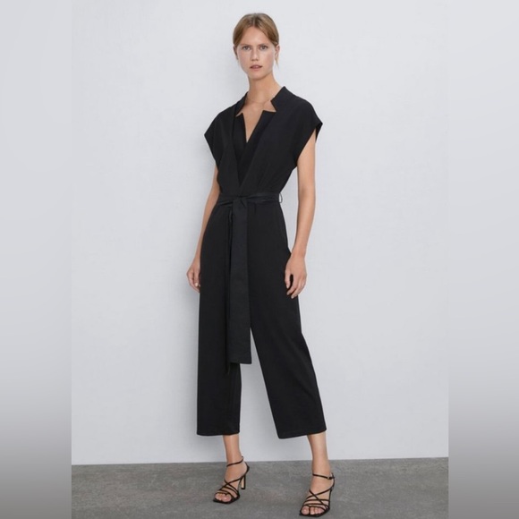 NWT Women Zara Black Jumpsuit. Size Small. - Picture 1 of 9